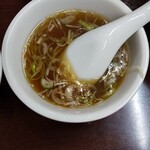 中華大新 藤沢店 - チャーハンのスープ