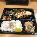 ・Chicken Nanban Bento (boxed lunch)