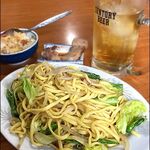 くまちゃん - ウーロンハイ、やきそば(塩味)