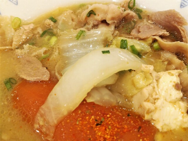 ランチ遠征記 大阪東梅田 野菜を食べるごちそうとん汁 ごちとん ホワイティうめだ店編 今どきのオシャナ豚汁 By Tintin 呑んだ暮れ 野菜を食べるごちそうとん汁 ごちとん ホワイティうめだ店 梅田 定食 食堂 食べログ