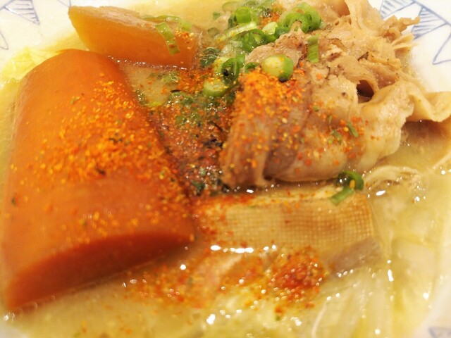 ランチ遠征記 大阪東梅田 野菜を食べるごちそうとん汁 ごちとん ホワイティうめだ店編 今どきのオシャナ豚汁 By Tintin 呑んだ暮れ 野菜を食べるごちそうとん汁 ごちとん ホワイティうめだ店 梅田 定食 食堂 食べログ