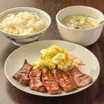 A Grilled beef tongue set meal (4 pieces) with rice, oxtail soup and pickles