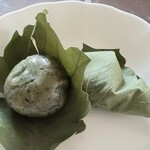 Fukudaya - 丹波コシヒカリ粉使用の蓬柏餅