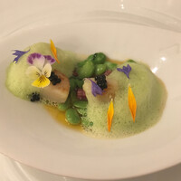 小笠原伯爵邸 - 帆立貝のソテー 茶豆 セルフィーユ 魚のエッセンス