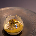 プレゼンテ スギ - 2020.4 アワビと筍のフラン（3時間蒸した大原クロアワビ、肝ソース、房総地鶏ガラ・蛤・鮑スープのフラン、佐倉筍、ワラビ）