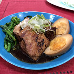 オー プティ ブション - やまと豚の角煮…990円／煮卵付き…1050円