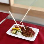 ナガタ店 - 肉感が強すぎて、箸が折れた。