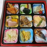 くずし割烹　ZUTTO - 彩り弁当　2020.4