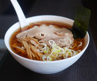 Chuuka Soba Dokoro Kompirasou - 中華そば　あっさり　宅麺.com