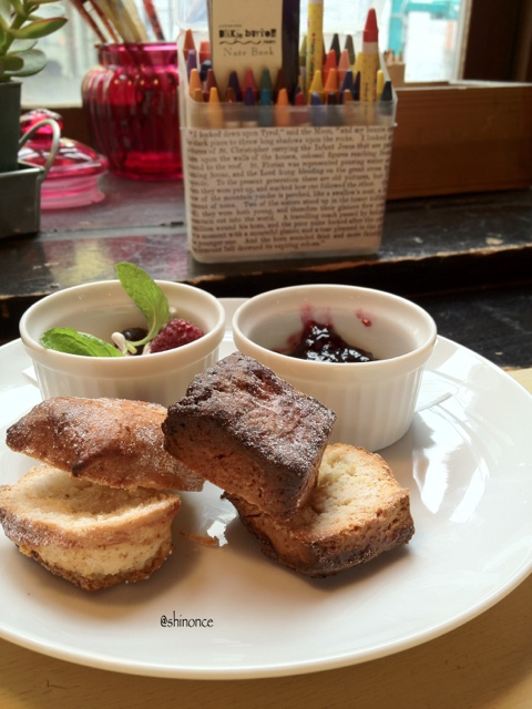 Buriki Botan CAFE & DINING photo 2