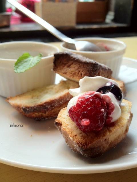 Buriki Botan CAFE & DINING photo 3