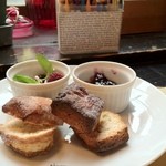 ブリキボタン CAFE＆DINING - スコーン 