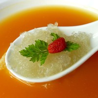 中国料理 「チャイナブルー」 コンラッド東京 - 海燕の巣入り若鶏とじゃが芋のスープ