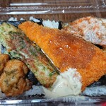 四十八漁場 - 幕の内海苔弁当。