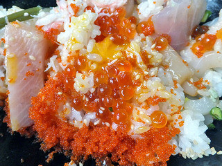 Mitakazushi - 上生ちらし（大盛り）寿司飯にイクラ・カニ肉・トビッコ・ウズラの卵をまぶして・・・