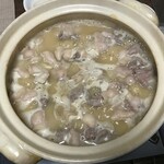柚木元 - まず猪肉をしっかり煮込む