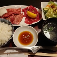 焼肉 しんうち 神楽坂 - 