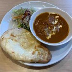 Gasuto - スパイシーバターチキンカレー（チーズナン）