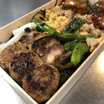 鳥しき - 鳥しきプレミアム弁当¥2800