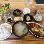 ごはんとおかしの家 andan亭 - チキンと新ジャガ　カレーチーズ焼￥1,000