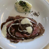 ラ・ベットラ・ダ・オチアイ ナゴヤ - ローストビーフのトリュフソース