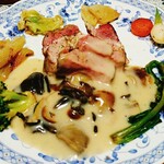 ビストロ　アギャット - 三元豚のローストポーク  木野子のクリームソース