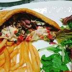 ビストロ　アギャット - 仔羊のケバブサンドイッチ