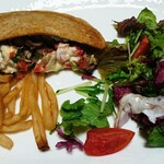 ビストロ　アギャット - 仔羊のケバブサンドイッチ