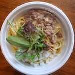 麺屋CHIKUWA - 鴨挽肉とフォアグラ油のまぜそば(レンジアップ前)