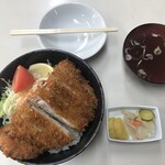 Wakayatsu Koshokudou - カツ丼800円