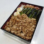 山本屋 - そぼろ弁当