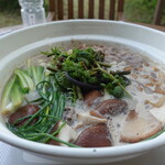 柚木元 - 猪肉を入れてから山菜を火の通りにくい順に