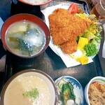 まる信 食堂 - 