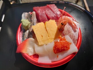 ＤＩＮＩＮＧＢＡＲ - 海鮮丼990円テイクアウト弁当