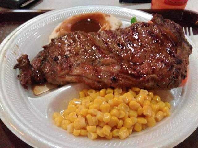 ステーキlove 遠赤外線の贅です🔥 当店の人気商品である1,000円ステーキランチ