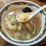 特麺コツ一丁ラーメン - ラーメン 麺半分 ニンニクありで