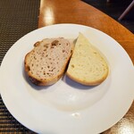 カヴァタッピ - 肉料理に付くパン