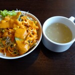 タンドリーキッチン - サラダとスープ