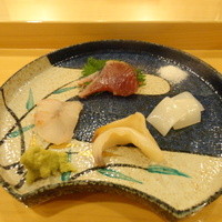 鮨 いとう - お造り。思わず唸った鰹藁焼き