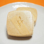 御菓子処 さゝま - 松葉最中