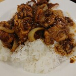 松屋 西新宿3丁目店 - ごろごろ煮込みチキンカレー