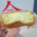 今川焼千駄木 - ・「今川焼 カスタード(¥100)」の断面。