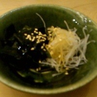 鮨 さいとう - ワカメと大根のサラダ。