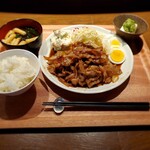 うら銀座くらぶ - Bランチ黒豚しょうが焼き定食