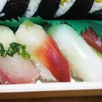 玄海鮨 - 左から（エビ） カンパチ  ホッキ貝  イカ  マグロ