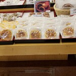 千秋庵 - 陳列棚です。