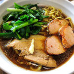 拉麺大公 - お家DE大公、醤油、アレンジ例(ニラと焼豚追加)