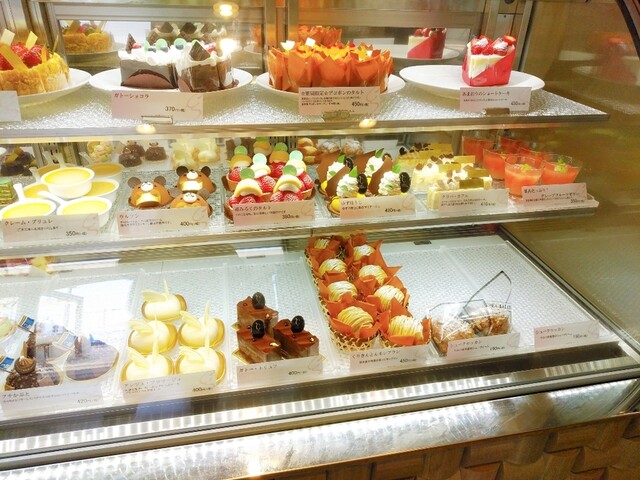 パティスリー ラ セディーユ Patisserie La Cedille 日永 ケーキ 食べログ