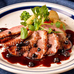 ・Roasted Magrecanard with cassis sauce