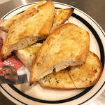 ・Garlic toast ←4 pieces